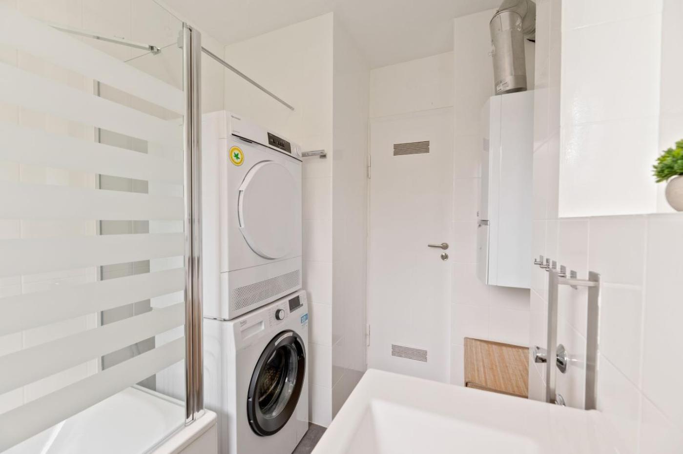 Westside Flat - 5Min To Downtown Ludwigsburg Exterior foto